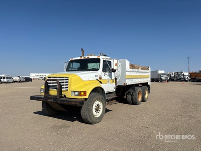 1992 International 4900 6x4 Autocarro ribaltabile 2 assi