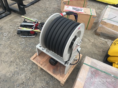 50 ft. Metered Diesel Fuel Reel with 12v Pump 産業関連 - その他 (Unused)