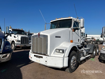 2007 Kenworth T800 6x4 T/A Day Cab Truck Tractor