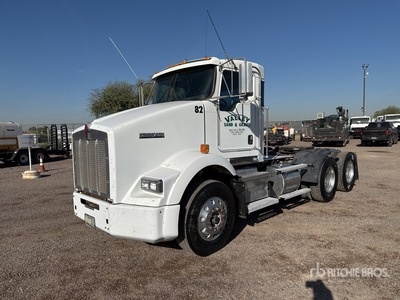 2007 Kenworth T800 6x4 T/A Day Cab Truck Tractor