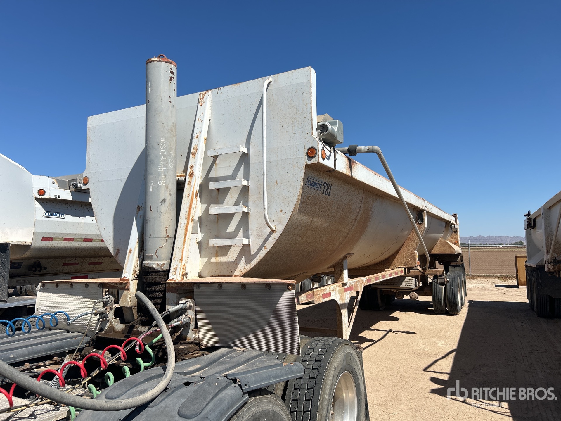 2006 Clement Tipping Trailer