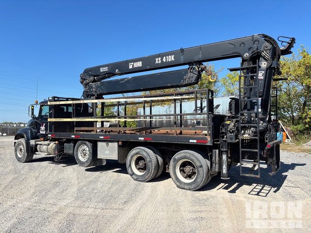 GRúA ARTICULADA 2005 MACK HIAB 10130 LB