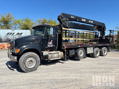 2018 Hiab 410K-3 Pro 10130 lb Articulated Boom on 2005 Mack CV713 Granite 8x4 Boom Truck
