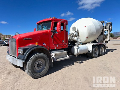 2007 Kenworth W900 8x4 Mixer Truck
