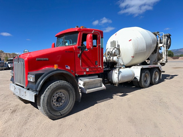 2007 Kenworth W900 8x4 Mixer Truck 2007 Kenworth W900 8x4 Mixer Truck