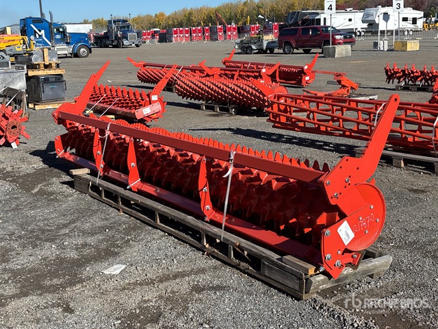 Kuhn MaxiPacker 4.5 m Roller Packer (Unused) | Ritchie Bros. Auctioneers