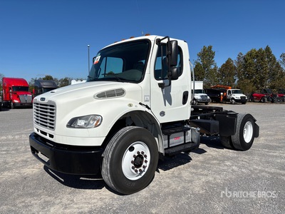 2017 Freightliner M2 106 4x2 تراكتور شاحنة (أحادي المحور)