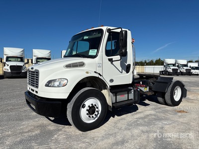 2018 Freightliner M2106 4x2 تراكتور شاحنة (أحادي المحور)