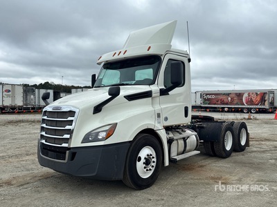 2018 Freightliner Cascadia 126 6x4 T/A Day Cab Truck Tractor