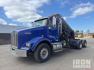 Hiab XS 322 EP-3 Pro 22040 lb Articulated Boom on 2015 Kenworth T800 6x4 Truck Tractor w/Crane