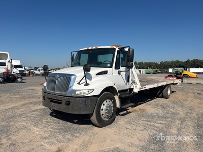 2006 International 4300 4x2 Rollback Truck
