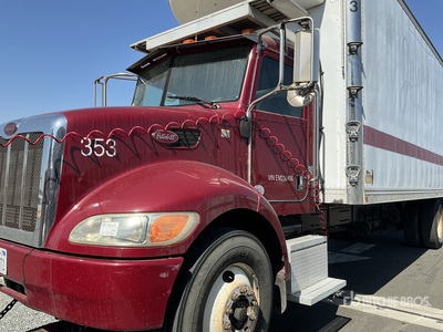 2013 Peterbilt 337 Autocarro frigorifero