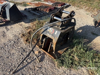 2022 Cat CVP 40 23 in Plate Compactor Attachment