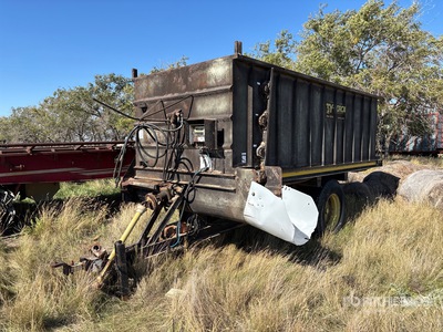 Ty-Crop S/A 14 ft Feed Wagon