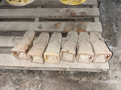 Quantity of (6) Excavator Bucket Teeth