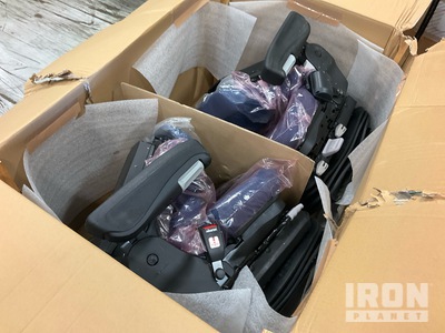 Quantity of (2) 47946272 Seats その他 - 機械部品 (Unused)