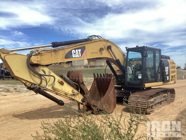 EXCAVADORA 2016 CATERPILLAR 323FL