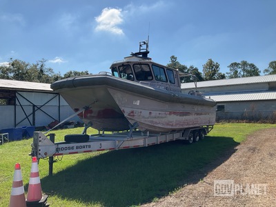 Moose M2-35 HSB Boat w/Trailer