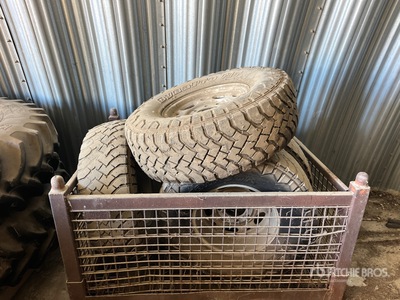 Quantity of (5) Hankook Dyna Pro MT 285/75R16 Reifen