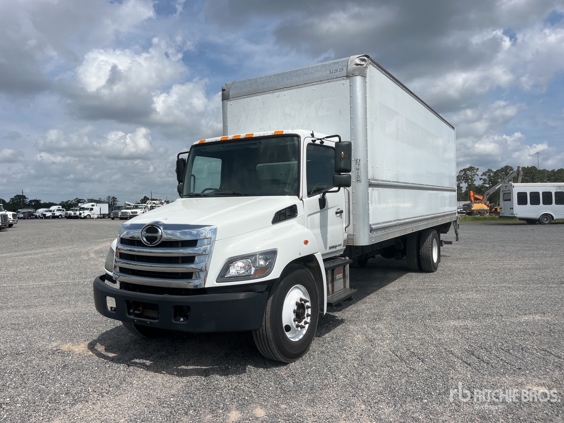 2019 Hino 338 4x2 Van Truck
