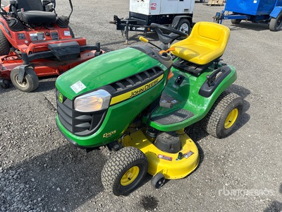 2017 John Deere D105 Ride-On Lawn Mower