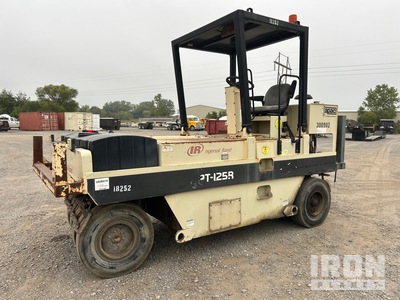 1998 (unverified) Ingersoll Rand PT-125R 9 Wheel Pneumatic Roller
