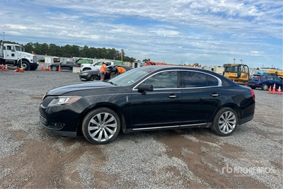 2013 Lincoln MKS Automovil