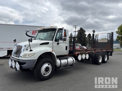 2014 International Workstar 7400  6x4 Flatbed Truck