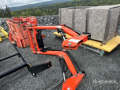 2018 Kubota M37 3000lb Hydraulic Tractor Loader Attachment Front Loader Attachment