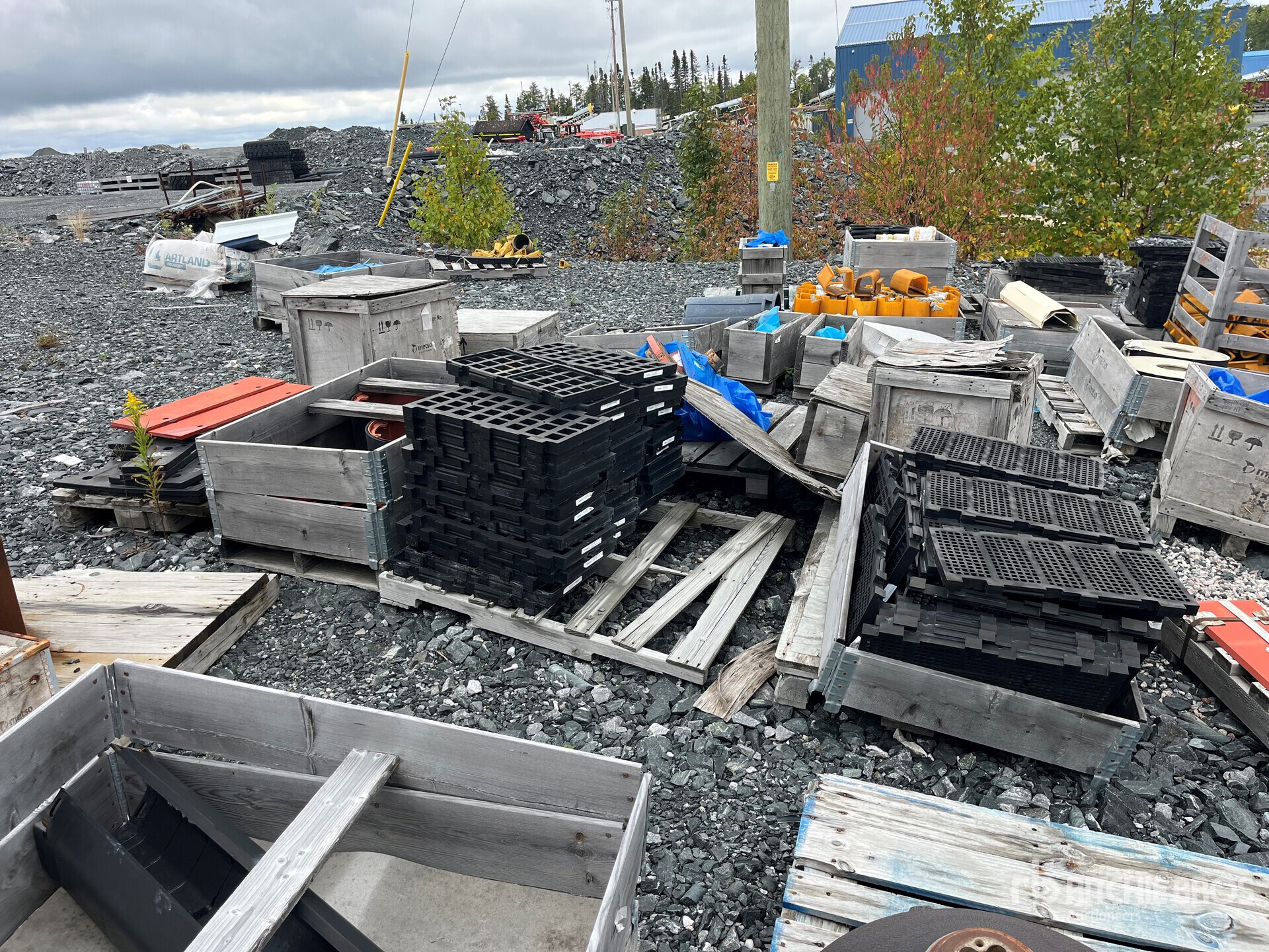 Quantity of (2) Pallets of Black Rubber 2 ft x 4 ft