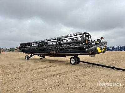 2021 MacDon FD135 35 ft Flex Draper Testata mietitrebbia