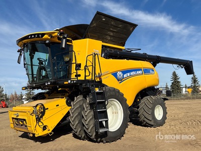 2021 New Holland Revelation Opti-Clean CR 10.90 Combine Harvester