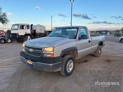 2005 Chevrolet Silverado 2500 HD 4x2 Pickup