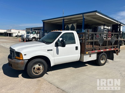 1999 Ford F-350 XL 4x2 Flatbed Truck