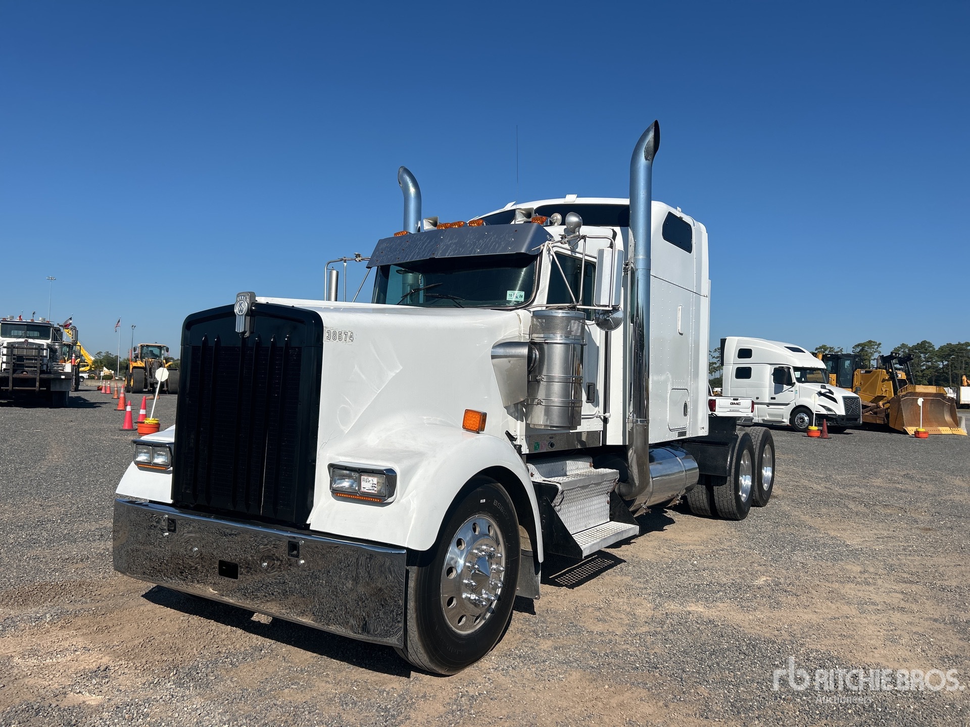 Kenworth W900B 6x4 Tracteur routier couchette