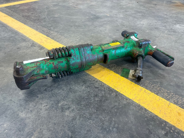 2015 APT M190 Pneumatic Demolition Breaker 2015 APT M190 Pneumatic Demolition Breaker