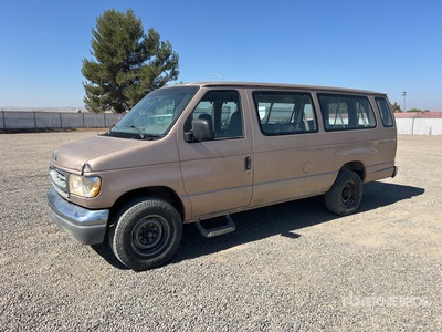 1997 Ford Club Wagon XLT 6 Passenger Van