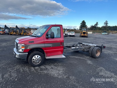 2017 Ford E450 4x2 Autocarro cabina e telaio