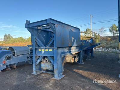 Nordberg Metso permanent mount type Jaw Crusher base and Feed Chute Frantoio
