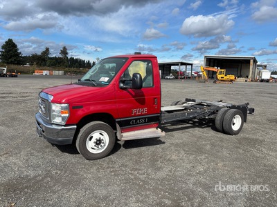 2016 Ford E-450 4x2 Autocarro cabina e telaio