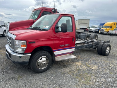 2018 Ford E-450 4x2 Cab and Chassis (Inoperable)