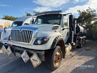 2015 International 7600 6x4 Fuel and Lube Truck