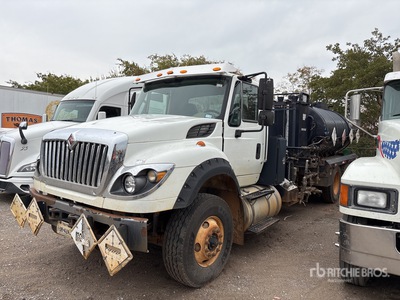 2015 International 7600 6x4 Kraftstoff- / Schmiermittel Lkw