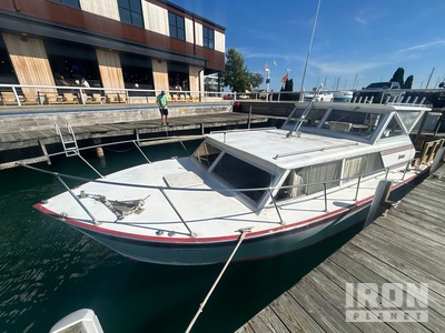 1973 Marinette 32 ft - Dive Boat - Motor Yacht