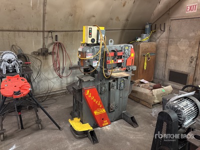Iron Worker Edwards 1W-70 Monteur de charpentes métalliques