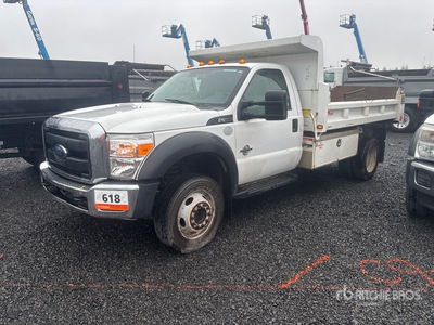 2015 Ford F-550 XL 4x2 Camion à benne