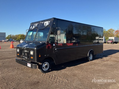 2019 Ford E-350 4x2 Fourgon à étages