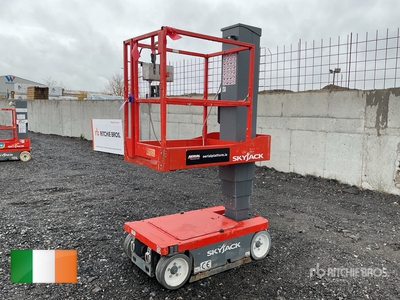 2015 Skyjack SJ16 Elevador vertical