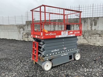 Skyjack SJ4740 Electric Scissor Lift