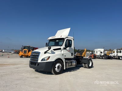 2019 Freightliner Cascadia 126 4x2 Day Cab Truck Tractor